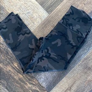 ZYIA Forest Camo Luxe Capri